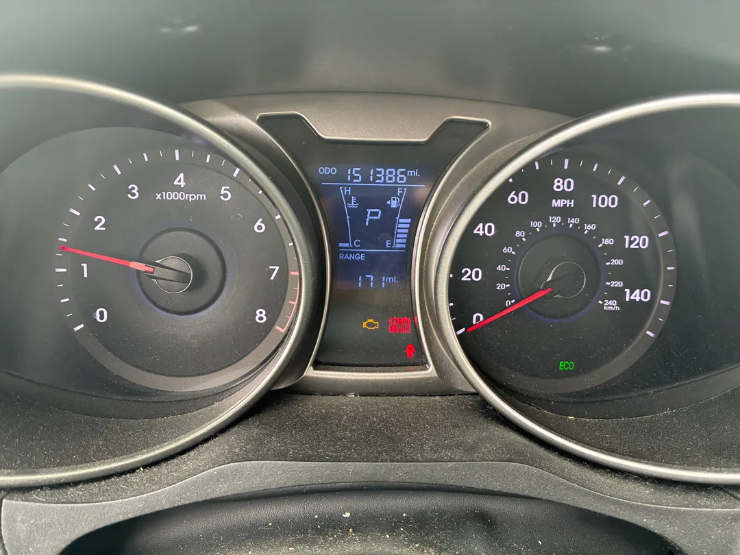 Hyundai Veloster gauge cluster checked on a Menifee CA job